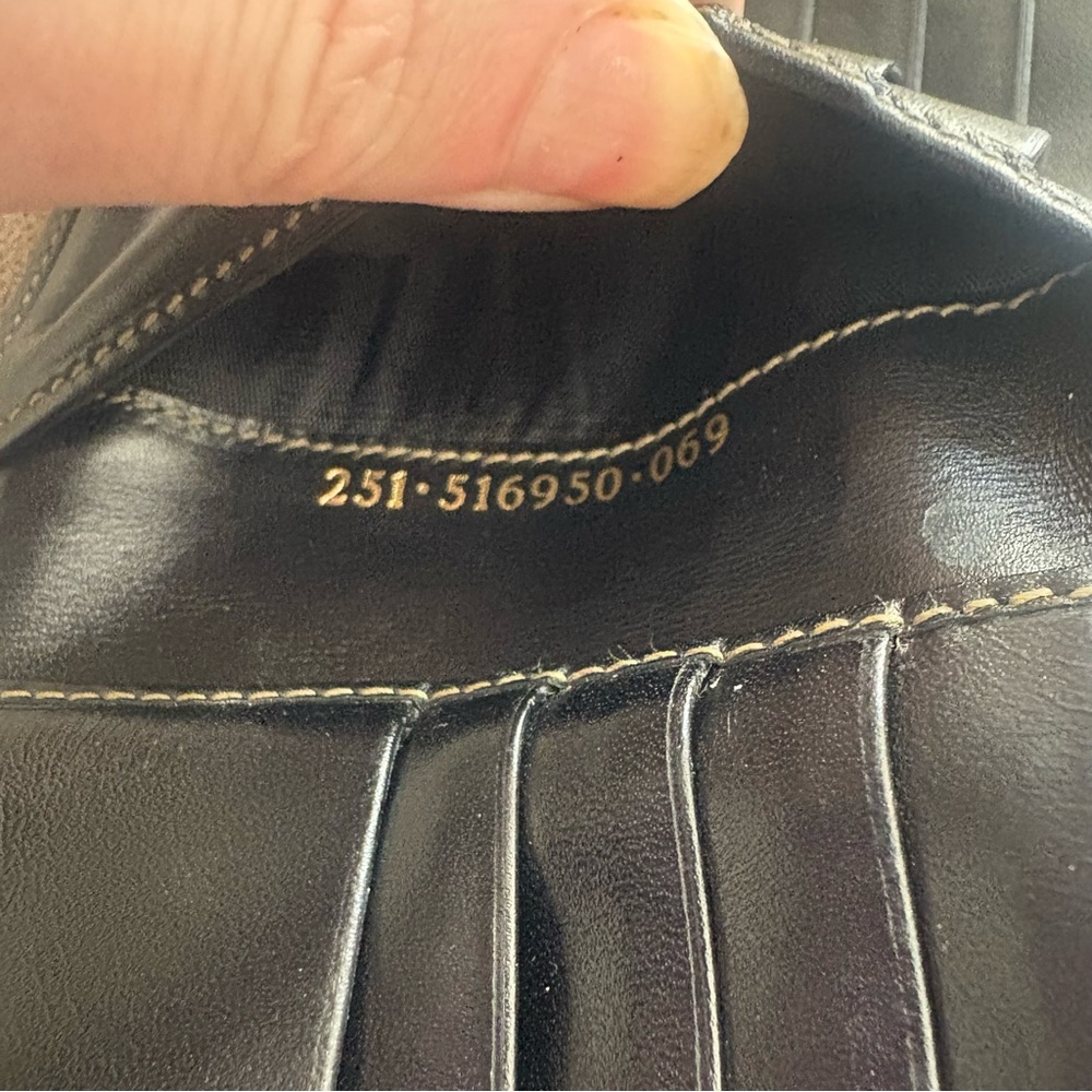 Fendi Black and Tan Striped Wallet - Picture 11 of 12
